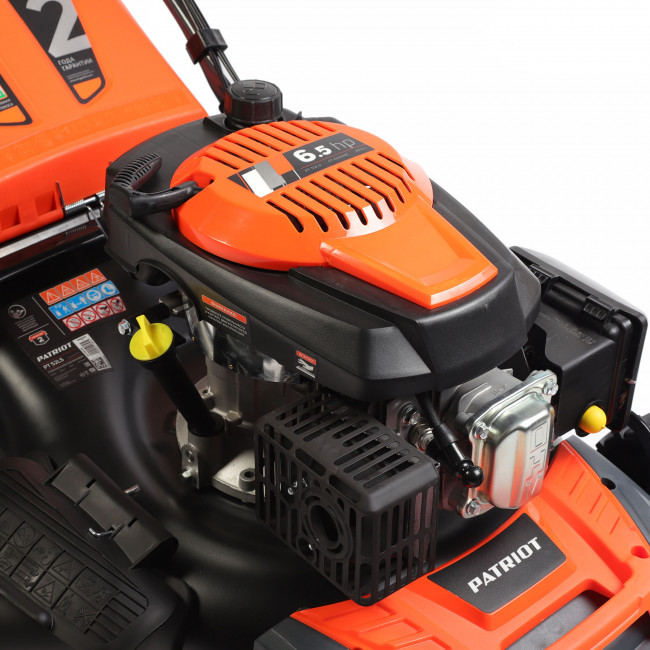 Газонокосилка бензиновая PATRIOT PT 52LS,200сс,6,5 л.с,51см,60л.трав.,метал.дека,привод на колеса