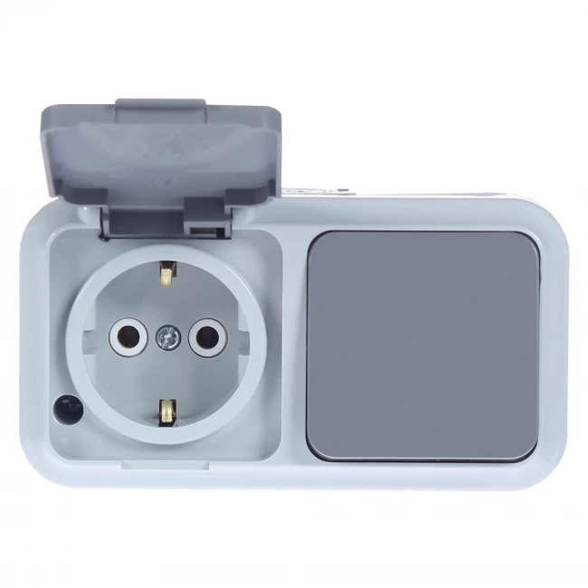 Розетка уличная с заземлением c крышкой IP54