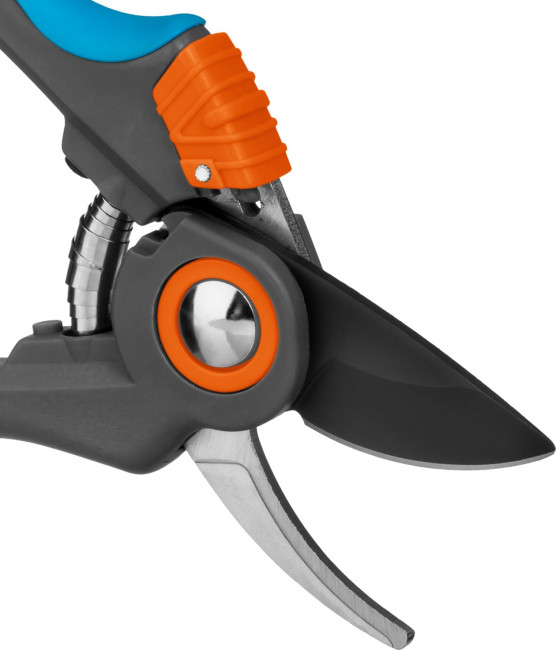 Секатор с двухкомпонентными рукоятками, плоскостной, рез до 18мм  GRINDA PROLine