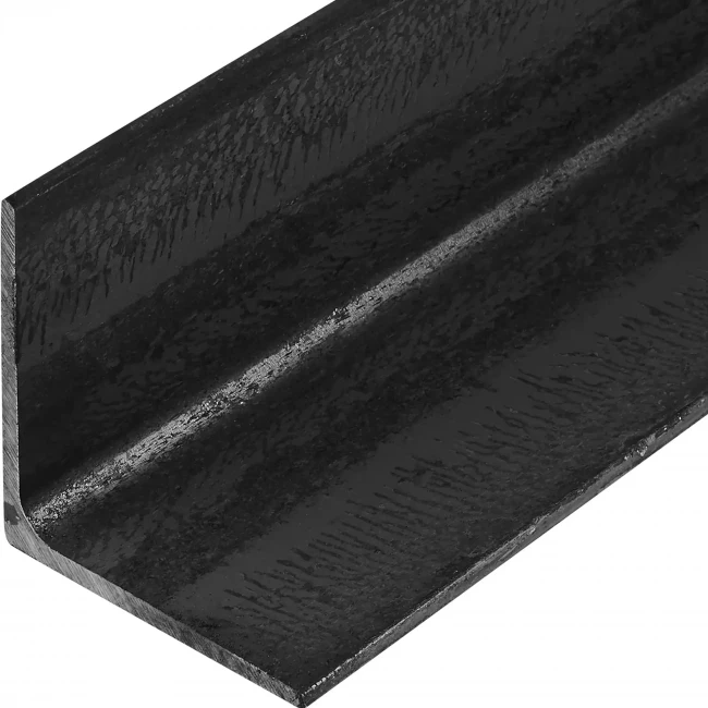 Уголок стальной равносторонний 