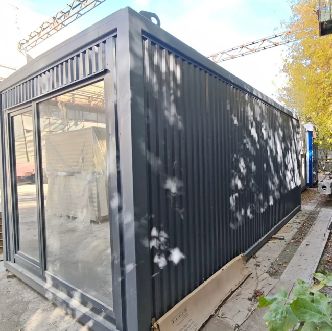 Модульная мобильная баня 3 на 6 метров выполненная в стиле Хай-тек по каркасной технологии