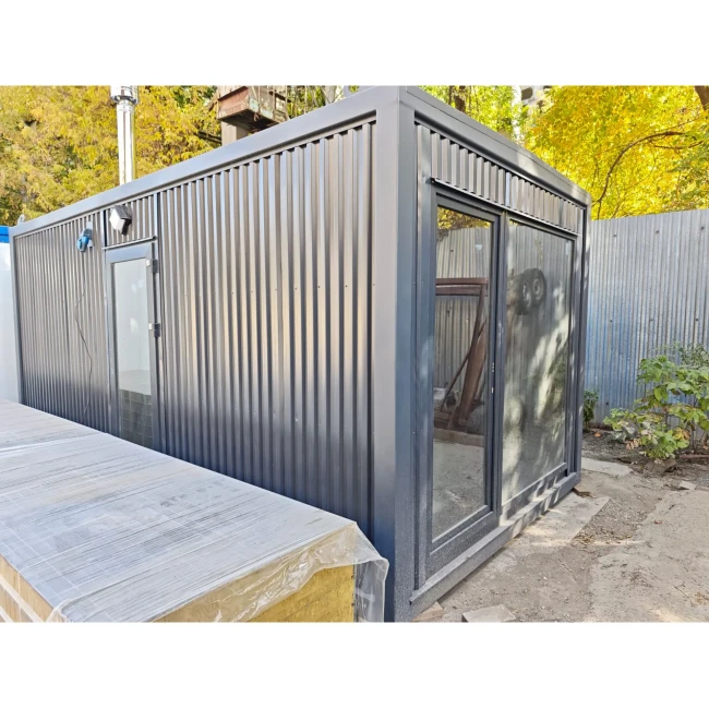 Модульная мобильная баня 3 на 6 метров выполненная в стиле Хай-тек по каркасной технологии