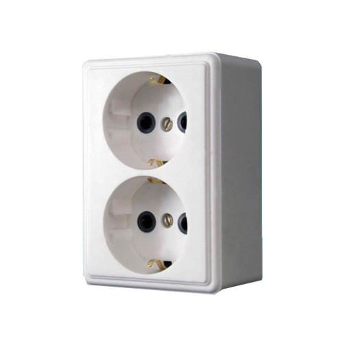 Розетка с заземлением наружная